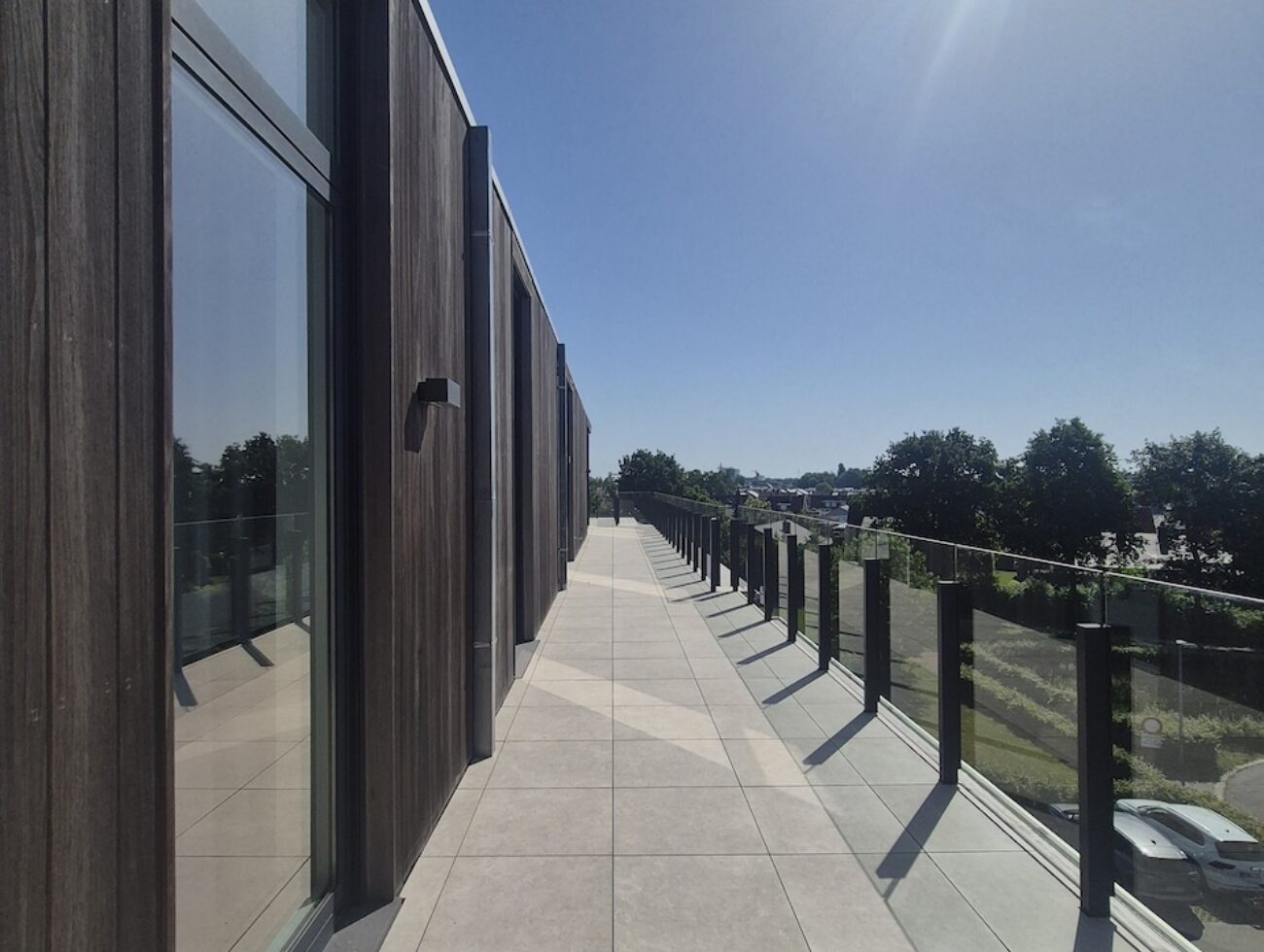 Terras voorgevel